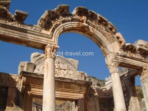 Turkey_Ephesus_Archway